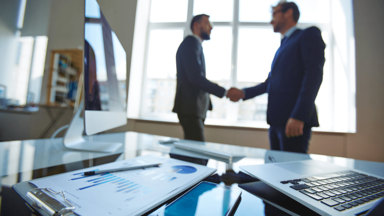 Corporate promotion and negotiation transportation - professional luxury car service